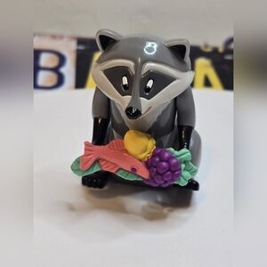 Vintage Disney's Pocahontas Meeko With his Food *READ DETAILS